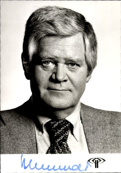 Postcard newsreader Wolfgang Behrendt, autograph
