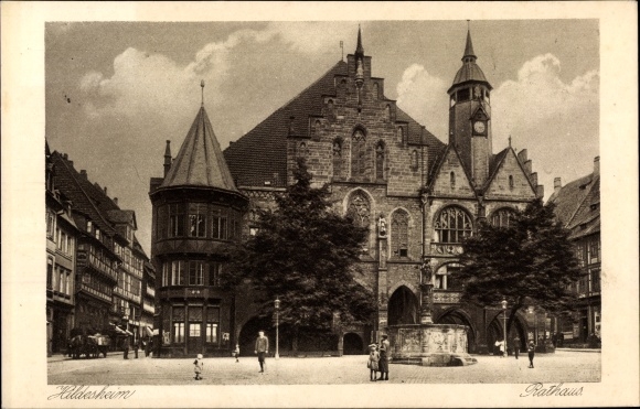 Postcard Hildesheim in Lower Saxony, town hall