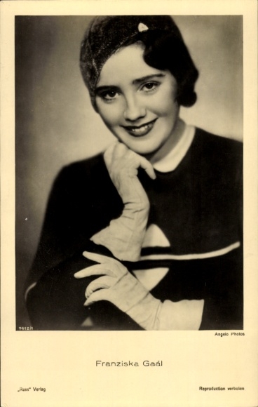 Ak Schauspielerin Franziska Gaal, Portrait, Handschuhe, Ross Verlag 9412/1