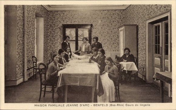 Postcard Benfeld Alsace Bas Rhin, Family House of Joan of Arc, Lingerie Course