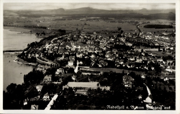 Ak Radolfzell am Bodensee, Luftaufnahme von  schöne Landschaft, Seen, Häuser