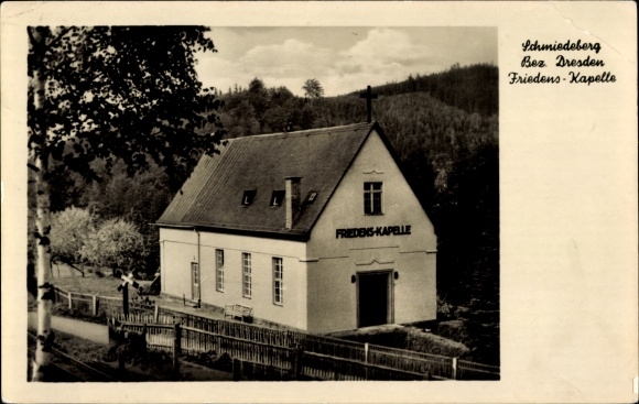 Postcard Schmiedeberg Erzgebirge, view of the Friedenskapelle