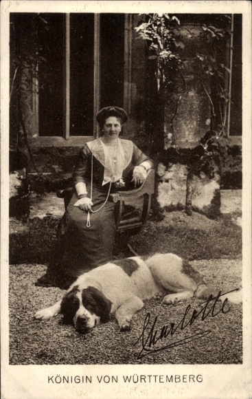 Postcard Queen Charlotte of Württemberg with St. Bernard, printed autograph, Württemberg State Association