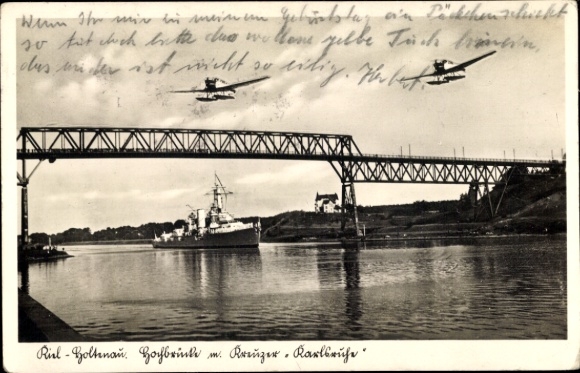 Ak Holtenau Kiel in Sleeswijk-Holstein, kruiser Karlsruhe, Junkers F 13 watervliegtuigen, hoge brug
