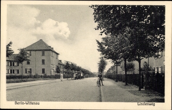 Postcard Berlin Reinickendorf Wittenau, Lindenweg, residential buildings