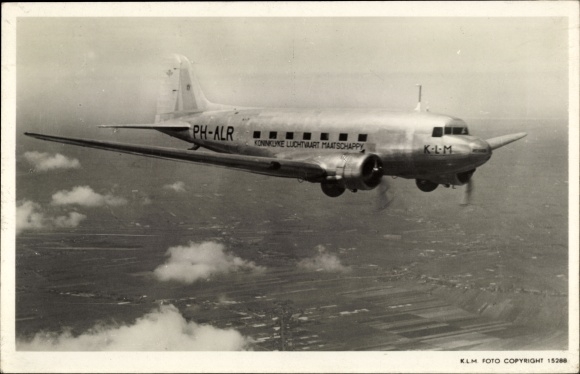 Postcard Dutch passenger plane, KLM, Douglas DC 3, PH ALR