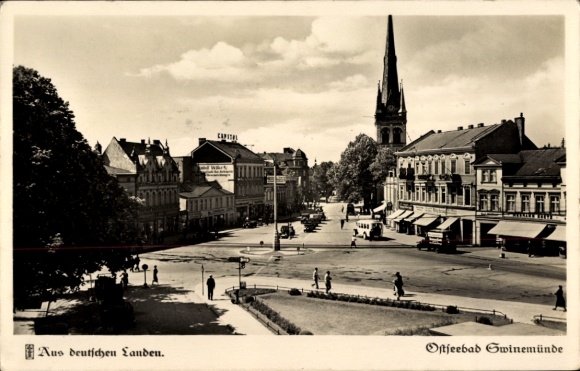 Postcard Świnoujście Swinemünde Pomerania, view of the market, Adolf Hitler Square