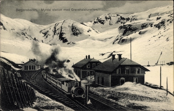Postcard Myrdal Norwegen, Bergensbanen, Gravehalstunellen, Bahnhof, Gleisseite