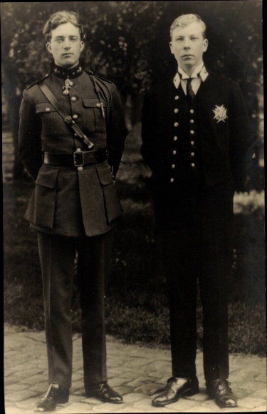 Postkaart Koning Leopold III van België, portret in uniform