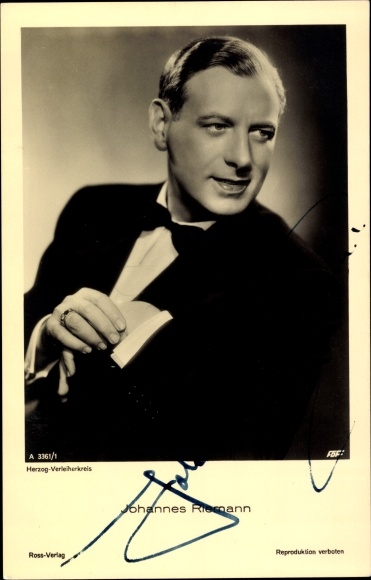 Postcard actor Johannes Riemann, Ross Verlag A 3361 1, portrait, autograph