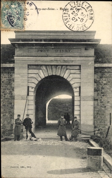 Ak Ivry sur Seine Val de Marne, Fort, Eingang, Soldaten