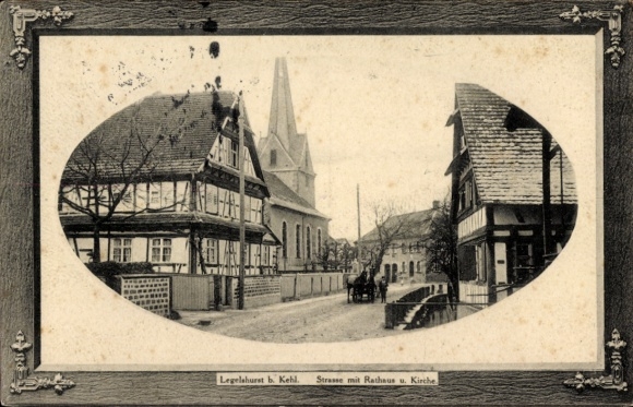 Ak Legelshurst Willstätt in Baden, Straße mit Rathaus und Kirche