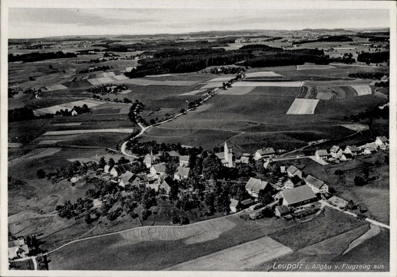 Postcard Leupolz Wangen im Allgäu, aerial photograph of Leupolz, agricultural areas, small community