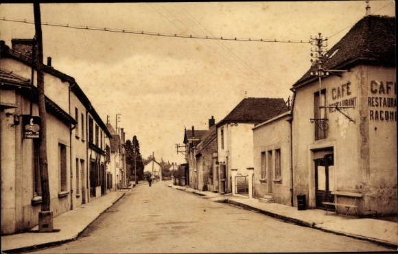 Postcard Etroussat Allier, The Road to Gannat