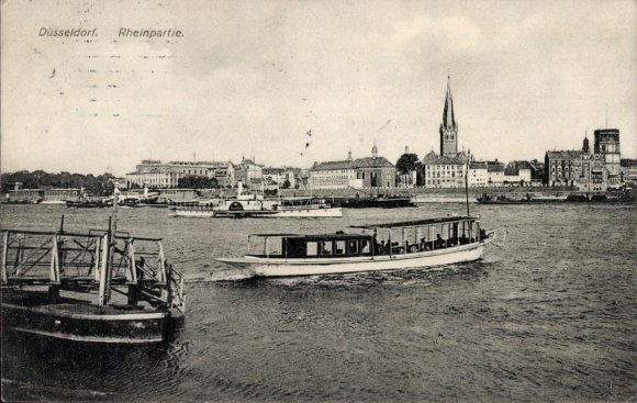 Ak Düsseldorf am Rhein, Rheinpartie, Schiffe auf dem Rhein, Stadtansicht