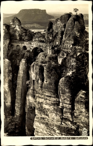 PC Lohmen in the Elbe Sandstone Mountains, bastion, nice detailed view