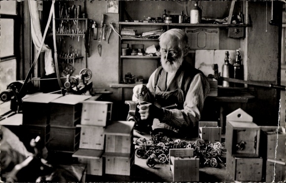 Postcard Black Forest watchmakers, workshop, watches