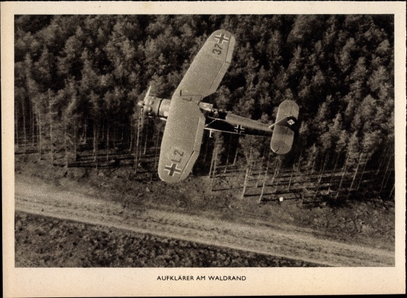 Postcard Henschel Hs-126 reconnaissance aircraft at the edge of the forest, Luftwaffe, II. WW