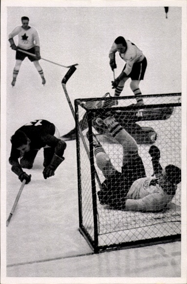 Collector's picture 1936 Olympics, ice hockey game Canada against Latvia