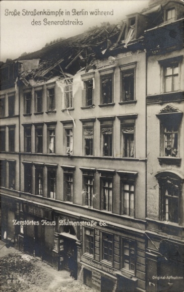 Ak Berlin, Reichsluftfahrtministerium, Zerstörtes Haus, Blumenstraße 68, Straßenkämpfe, Generalst