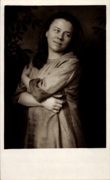 Postcard actress Gertrud Eysoldt, portrait