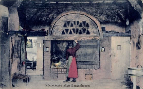 Postcard Hamburg, kitchen of an old farmhouse, boiler, woman