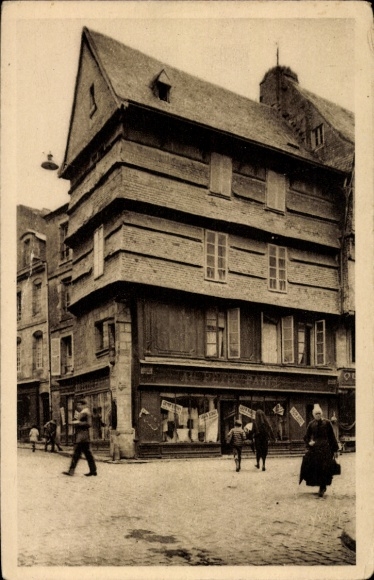 Postcard Quimper Finistère, Vieille Maison de la Rue Kereon