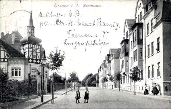 Postcard Treuen im Vogtland, Moltkestrasse, children