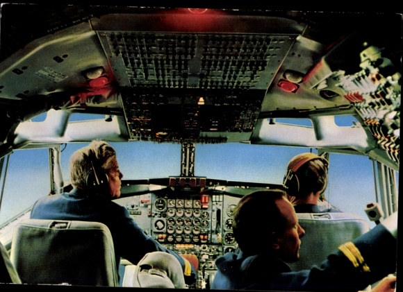 Postcard German passenger plane, Lufthansa, cockpit, Intercontinental Jet, pilots