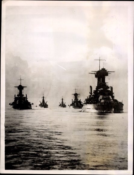 Foto Amerikanische Kriegsschiffe, US Navy, von der USS California aus gesehen