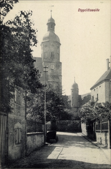 Postcard Dippoldiswalde in Saxony, street section with church