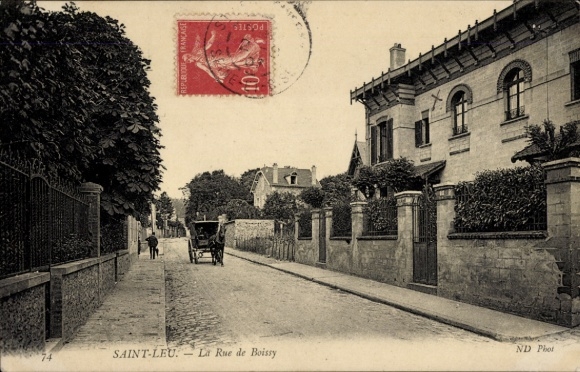 Ansichtkaart Saint-Leu Réunion, straat met planten, paardenkoets, gebouw, poststempel