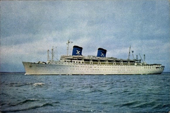 Statek Ak, SS Australis, Chandris Lines