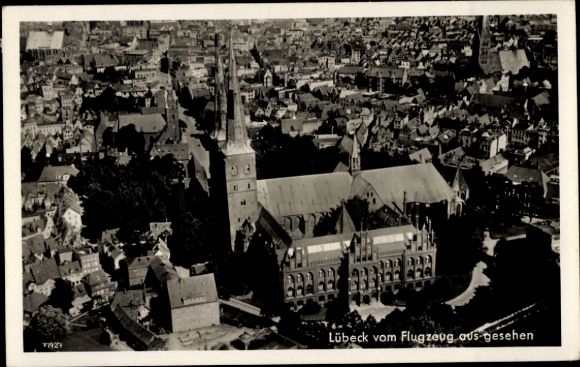 Postcard Hanseatic City of Lübeck, aerial photograph of the city, St. Mary's Church