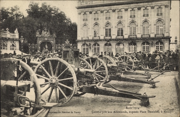 Postcard Nancy Meurthe et Moselle, Cannons to the Germans, Place Stanislas August 1914