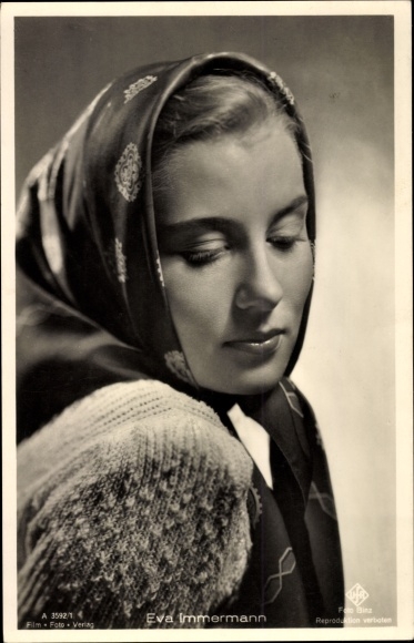 Postcard actress Eva Immermann, portrait, headscarf