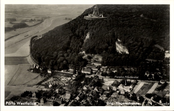 Ak Porta Westfalica in Noordrijn-Westfalen, luchtfoto, Keizer Wilhelm I. Monument