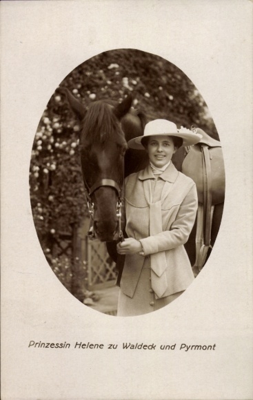 Passepartout Postcard Princess Helene of Waldeck and Pyrmont, horse