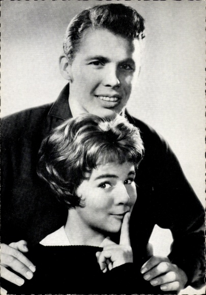 Ak Schauspieler Peter Kraus und Conny, Portrait