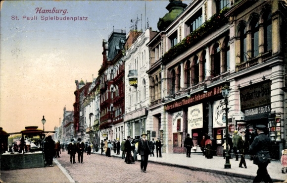 Postcard Hamburg Mitte St Pauli, Heiligengeistfeld, Heiligen-Geist-Feld, St. Pauli Spielbudenplatz, ge