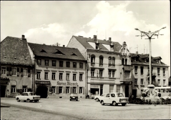 Postcard Mügeln in Saxony, Karl Marx Platz, Roter Hirsch restaurant, Trabant