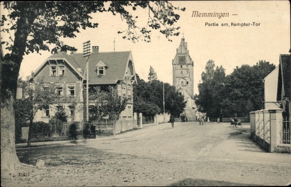 Postcard Memmingen in Swabia, game at the Kempter Tor