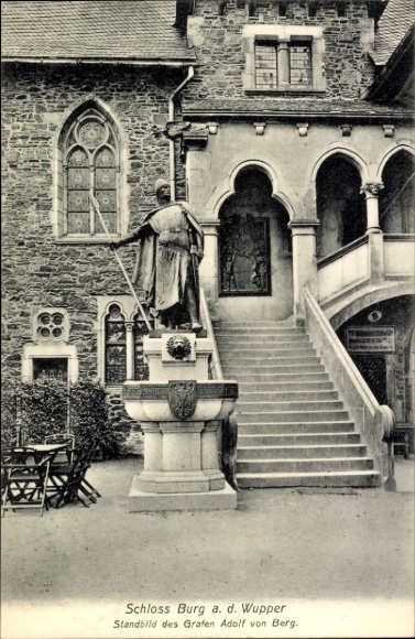 Ak Burg an der Wupper Solingen, Schloss Burg,  Standbild Graf Adolf von Berg, Treppe, Statue