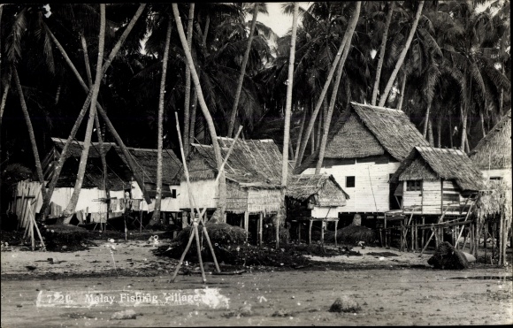 Photo Postcard Medan Sumatra Indonesia ?, Malay Fishing Village