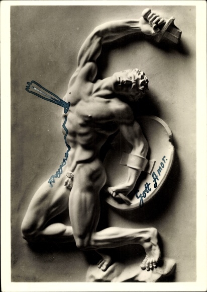 Postcard plastic by Arno Breker, victim, soldier with a broken sword