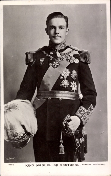 Ak König Manuel II. von Portugal, Portrait in Uniform