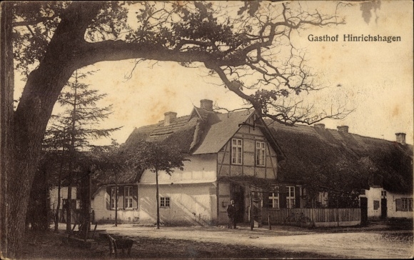 PC Hinrichshagen in Western Pomerania, street section with inn
