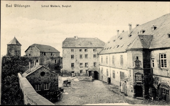 Postcard Bad Wildungen in Hesse, Waldeck Castle, castle courtyard, building, courtyard