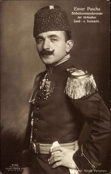 Postcard Enver Pascha, Turkish Minister of War, uniform, medals