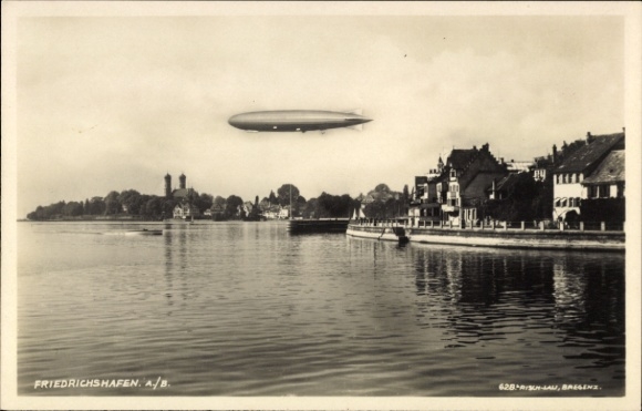 foto Friedrichshafen aan het Bodenmeer, Zeppelin, gedeeltelijk uitzicht op de stad